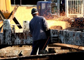 Arbeiter Metallindustrie [Powermind: photocase.de]